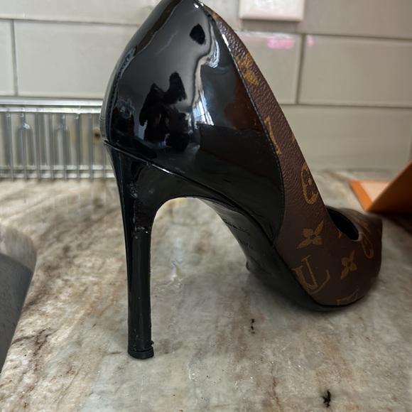 Used Luis vuitton pumps - Picture 5 of 12